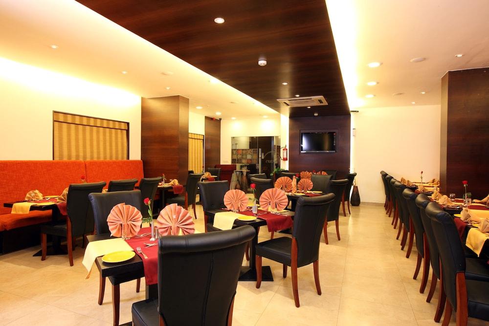 Octave Hotel & Spa - Sarjapur Road Bangalore Bagian luar foto