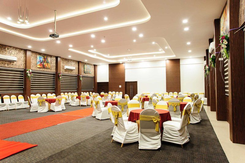Octave Hotel & Spa - Sarjapur Road Bangalore Bagian luar foto