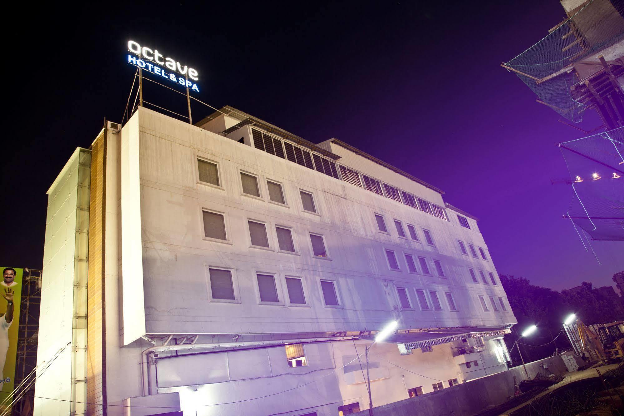 Octave Hotel & Spa - Sarjapur Road Bangalore Bagian luar foto