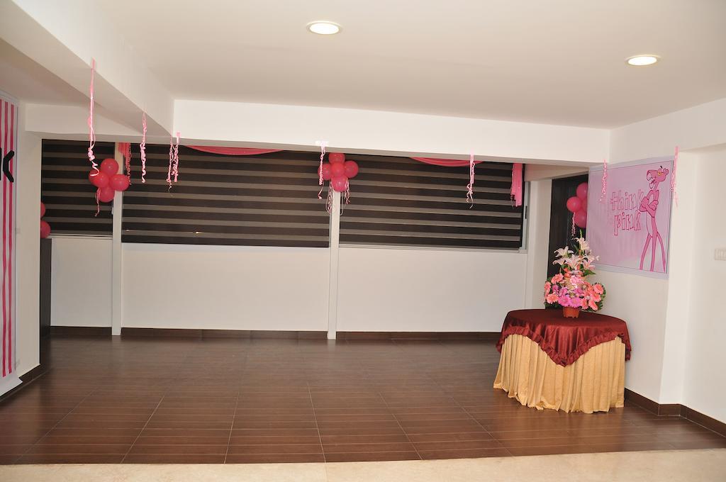 Octave Hotel & Spa - Sarjapur Road Bangalore Bagian luar foto