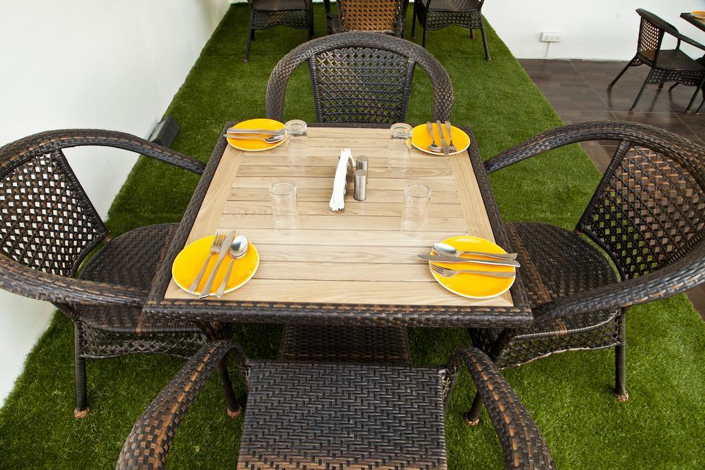 Octave Hotel & Spa - Sarjapur Road Bangalore Bagian luar foto